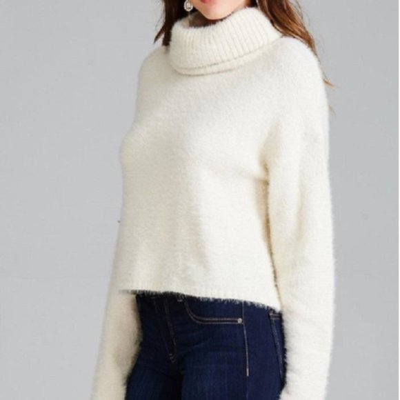 Cozy Fuzzy White Turtleneck Sweater - Picture 3 of 4
